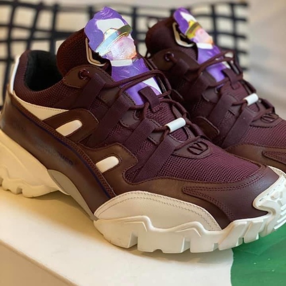 SY0S0C20 - Valentino Garavani Men’s Sneakers - Picture 12 of 15